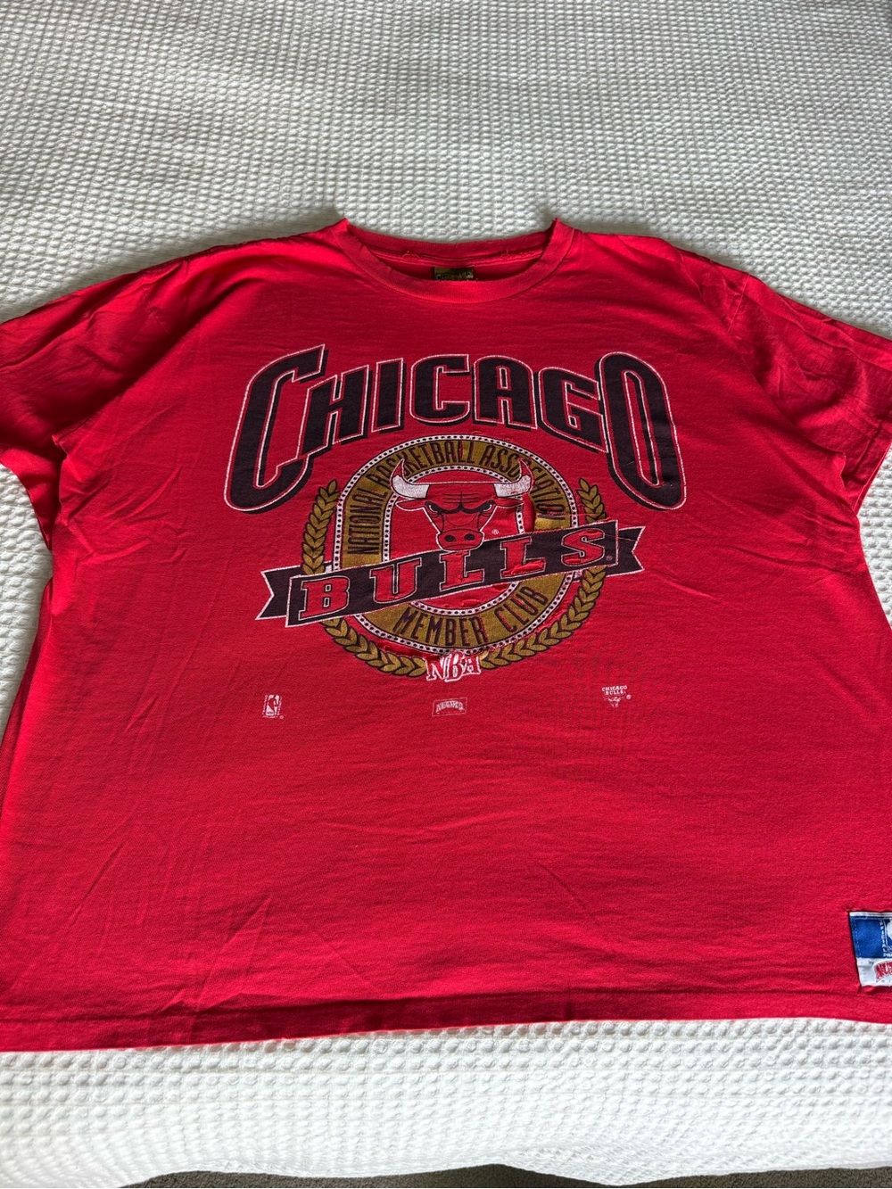 Vintage 1990 Chicago Bulls Red single stitched Graphic Tee NutmegMills rare NBA - Picture 7 of 10